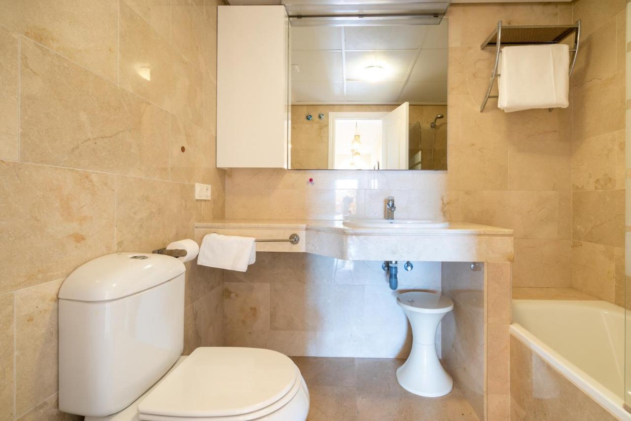 9 Penthouse With Amazing Sea Views, Close To Golf Manilva Duquesa Exterior foto